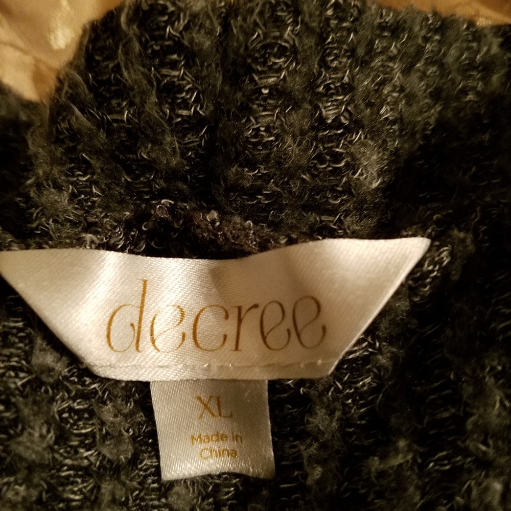 Sweater - Picture 4 of 4